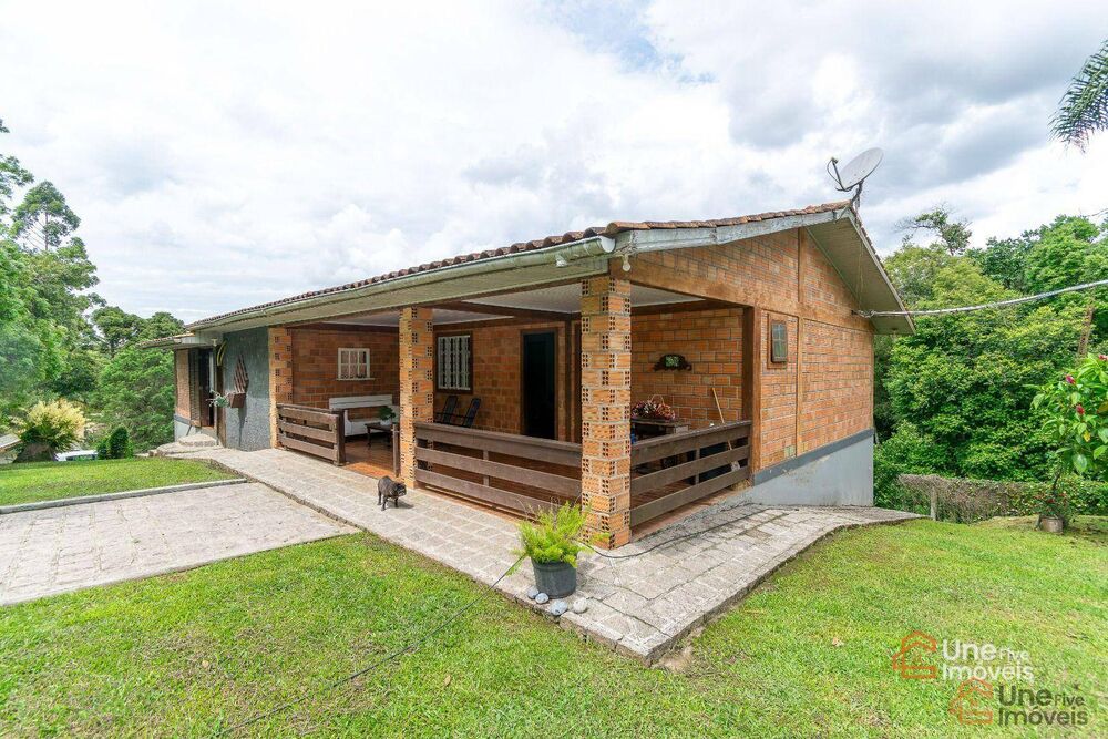 Chácara à venda com 3 quartos, 297m² - Foto 1