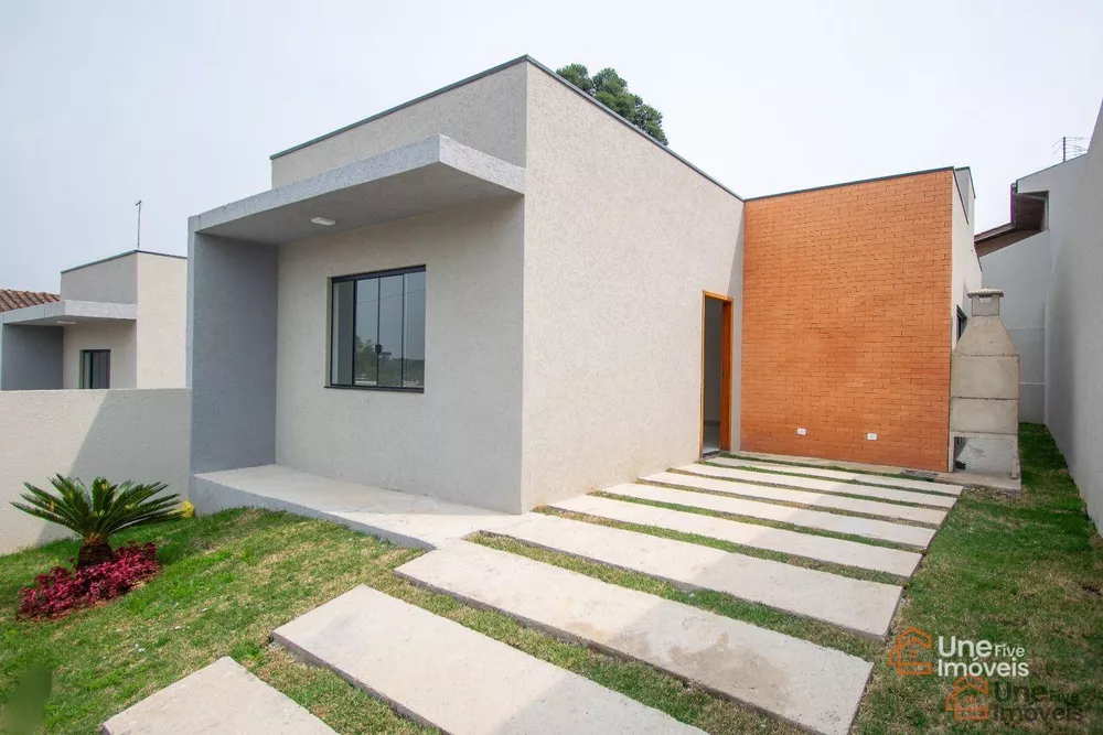 Casa à venda com 3 quartos, 76m² - Foto 1