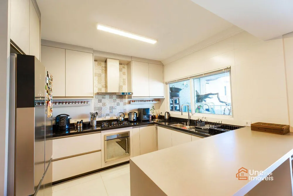 Sobrado, 3 quartos, 241 m² - Foto 5