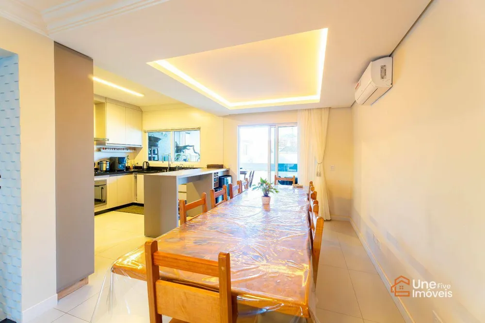 Sobrado, 3 quartos, 241 m² - Foto 3