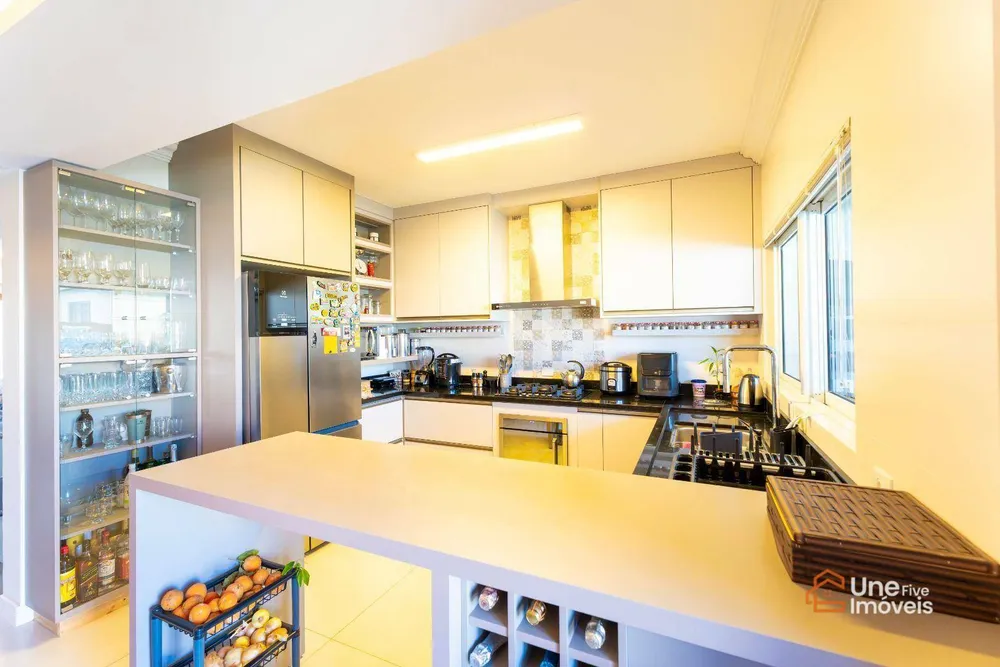 Sobrado, 3 quartos, 241 m² - Foto 4