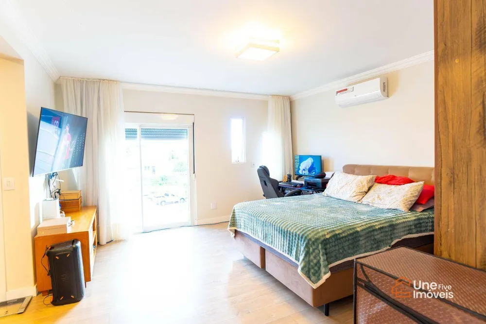 Sobrado, 3 quartos, 241 m² - Foto 8