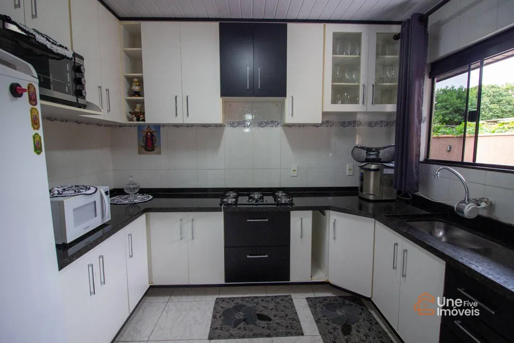 Casa, 3 quartos, 186 m² - Foto 2