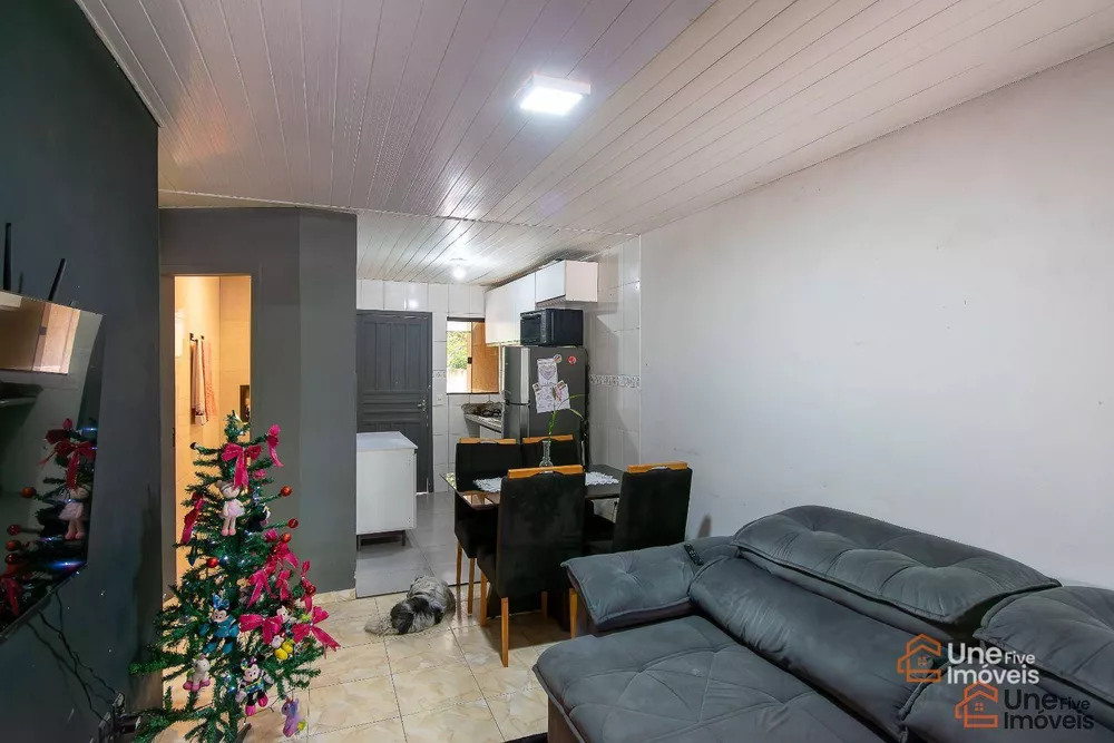 Casa à venda com 2 quartos, 44m² - Foto 3