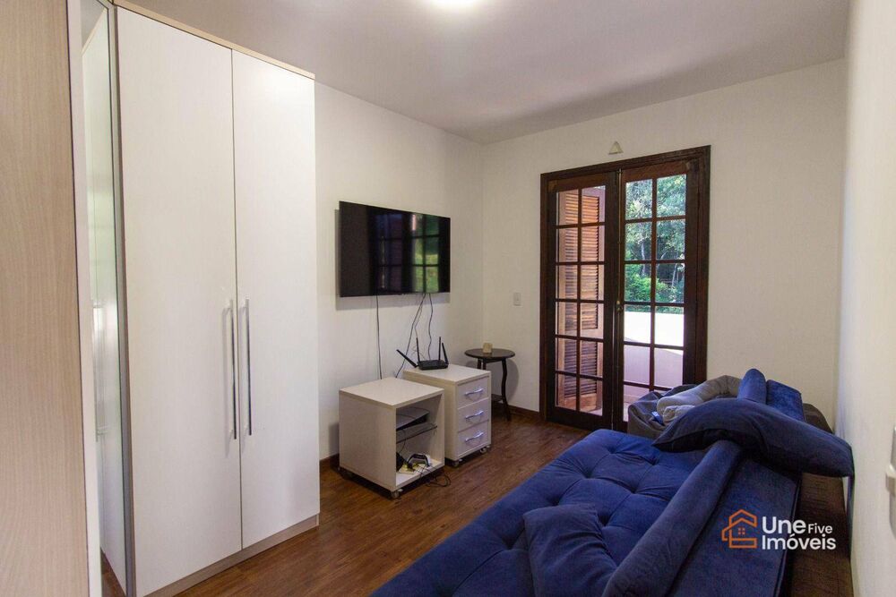 Chácara à venda com 4 quartos, 240m² - Foto 22