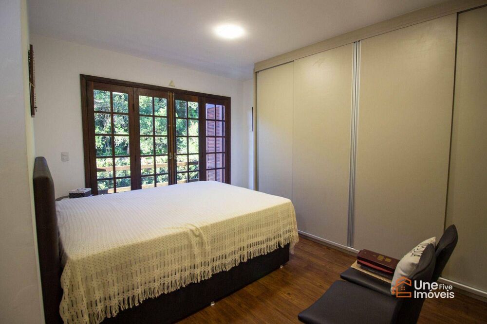 Chácara à venda com 4 quartos, 240m² - Foto 16