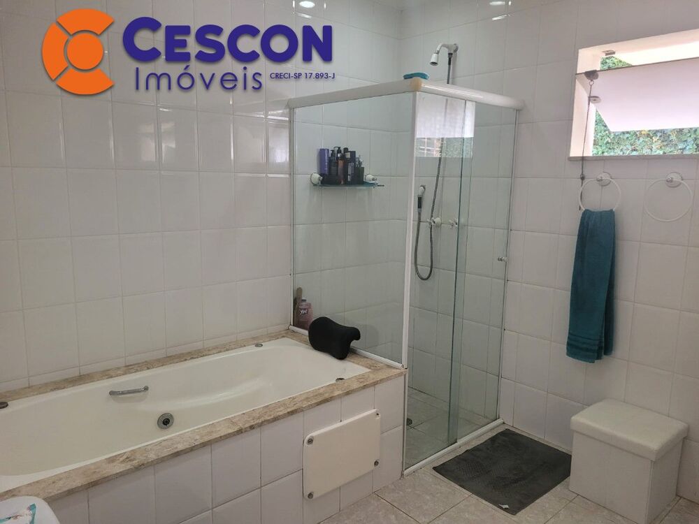 Casa de Condomínio à venda com 3 quartos, 290m² - Foto 2