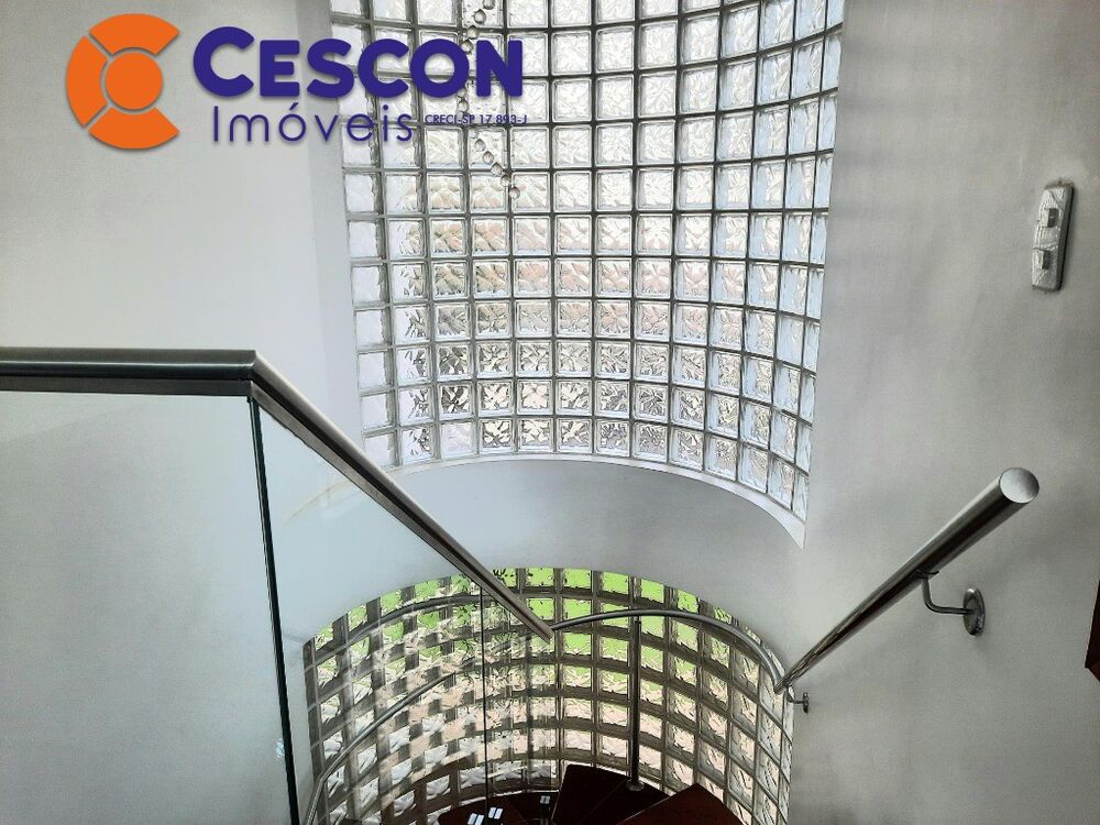 Casa de Condomínio à venda com 4 quartos, 386m² - Foto 2