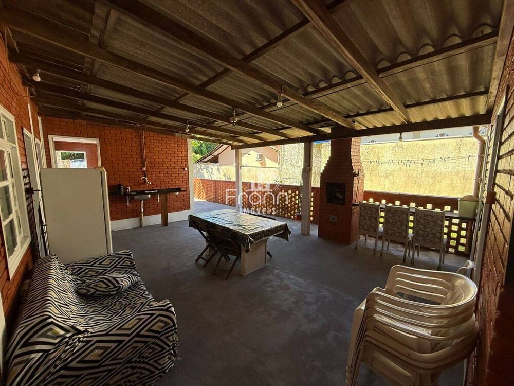 Casa, 5 quartos, 336 m² - Foto 3