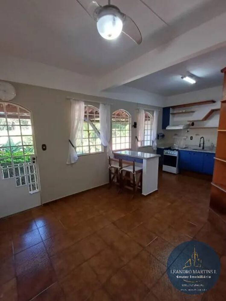 Casa, 3 quartos, 197 m² - Foto 1