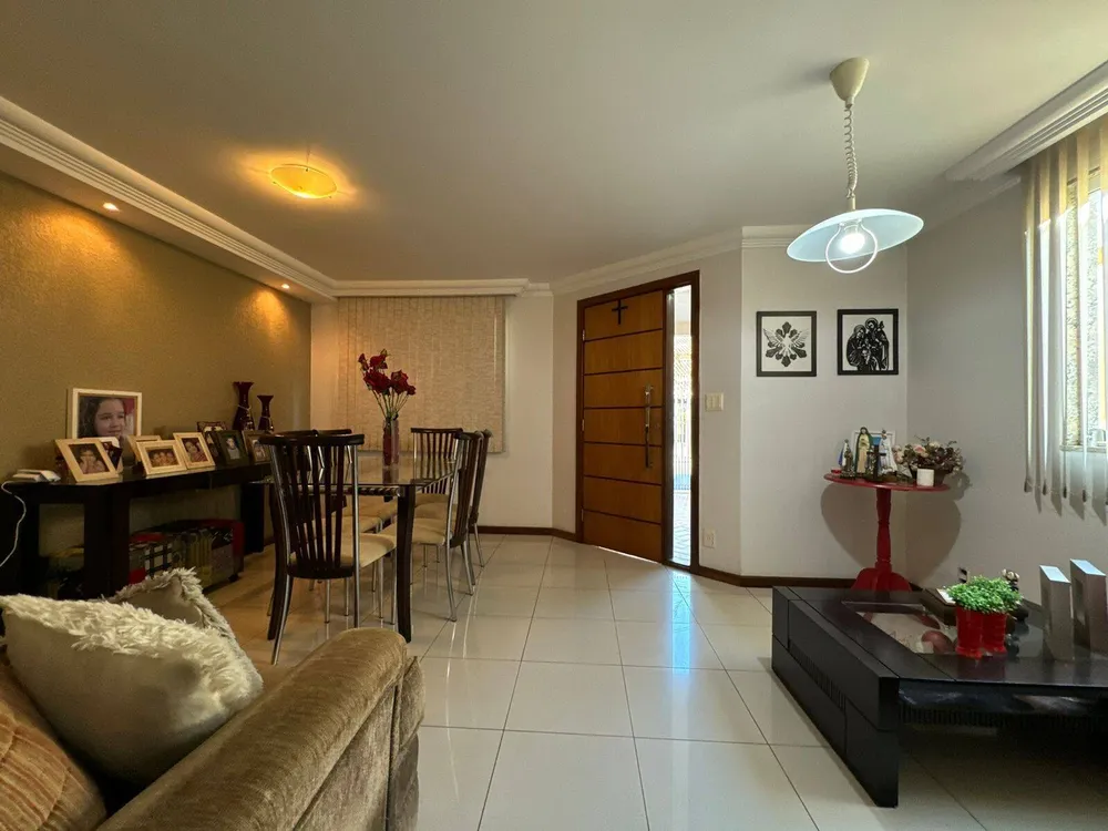 Casa, 3 quartos, 191 m² - Foto 2