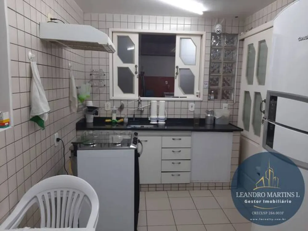 Casa, 4 quartos, 198 m² - Foto 1
