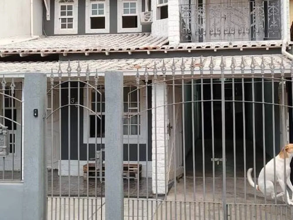 Casa, 4 quartos, 198 m² - Foto 2