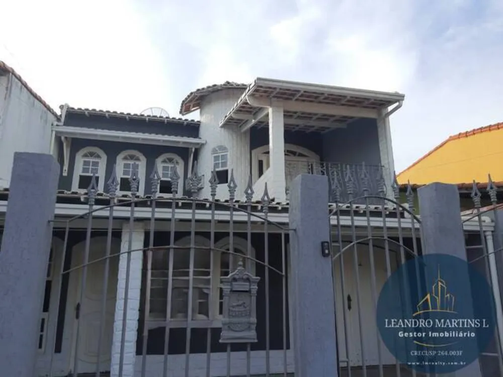 Casa, 4 quartos, 198 m² - Foto 1