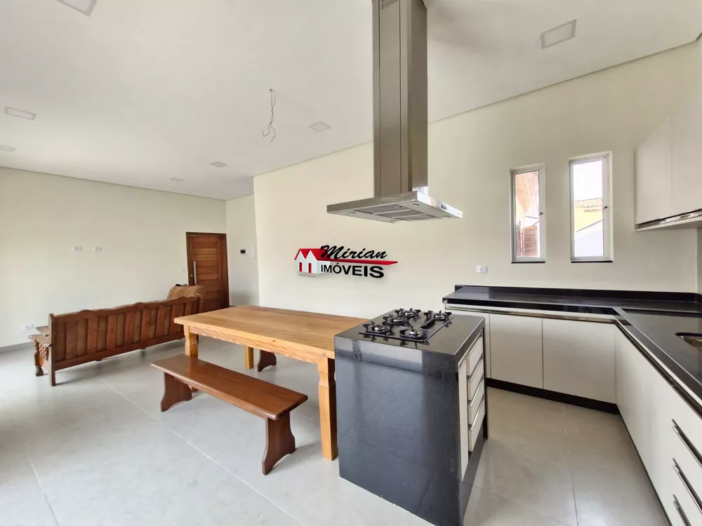 Casa à venda com 4 quartos, 170m² - Foto 6