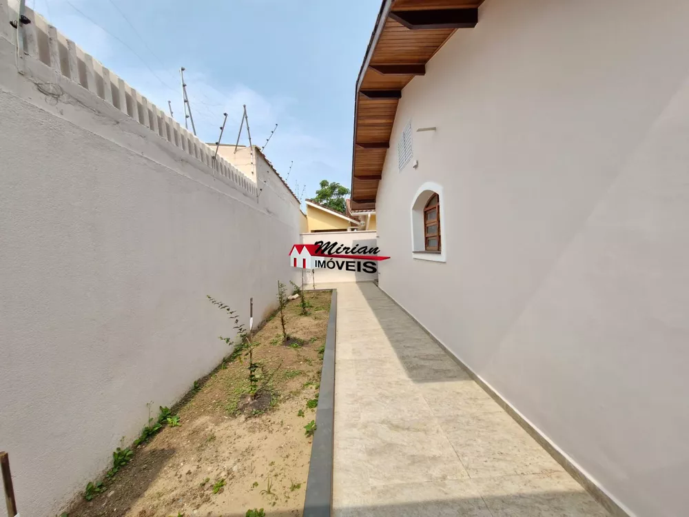 Casa à venda com 4 quartos, 170m² - Foto 19