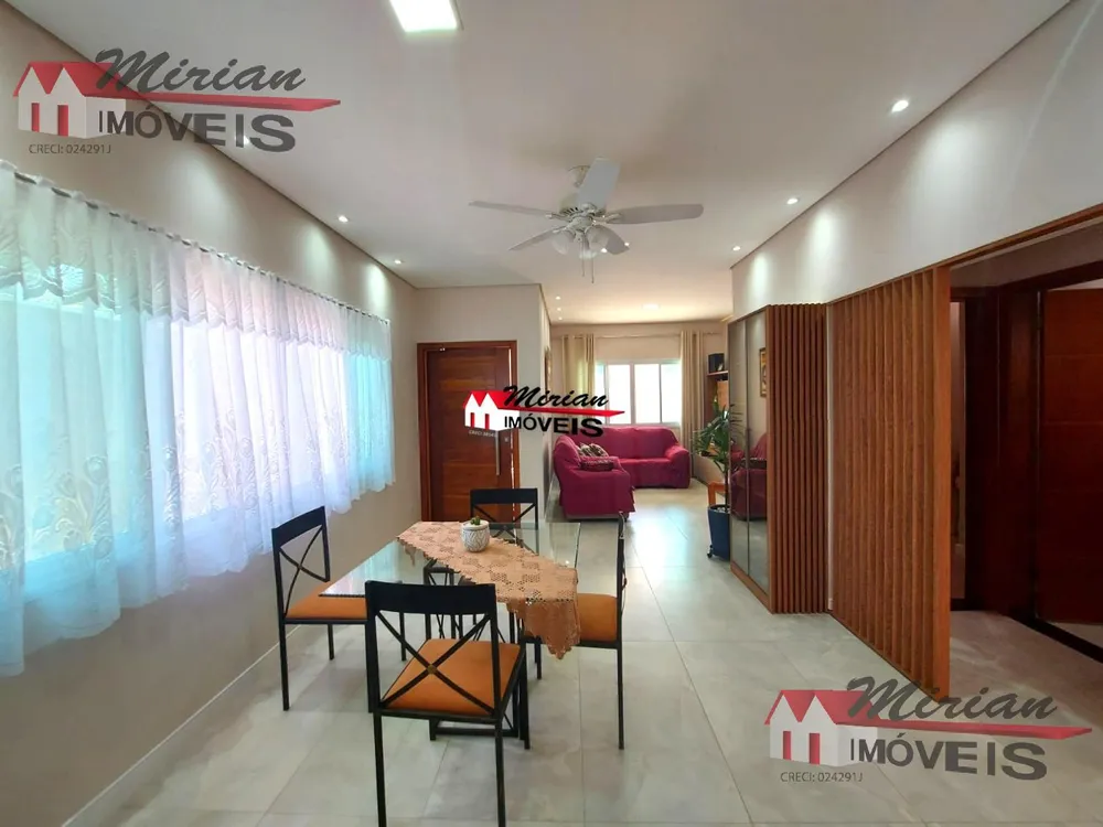 Casa, 3 quartos, 250 m² - Foto 3