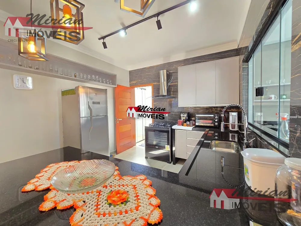 Casa, 3 quartos, 250 m² - Foto 11