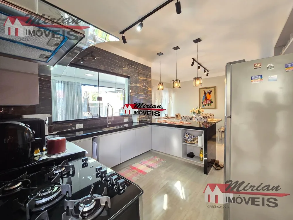 Casa, 3 quartos, 250 m² - Foto 6