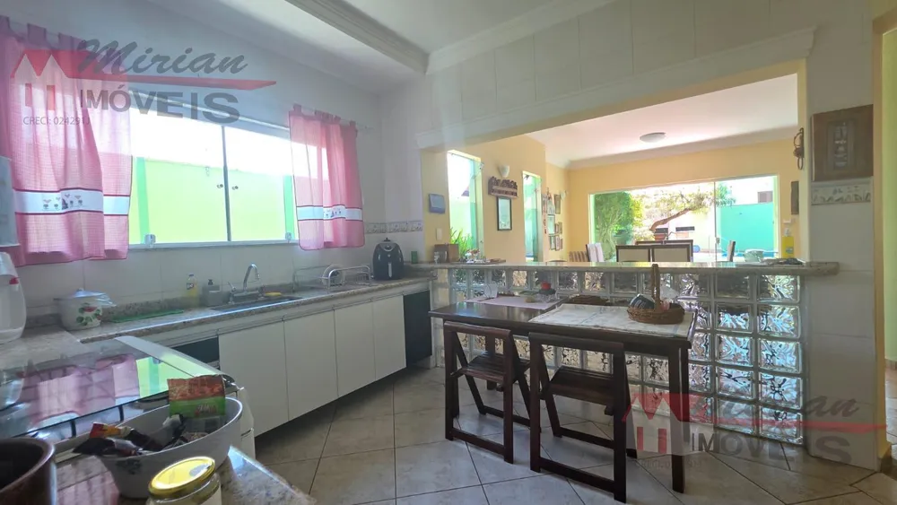 Sobrado, 3 quartos, 252 m² - Foto 3