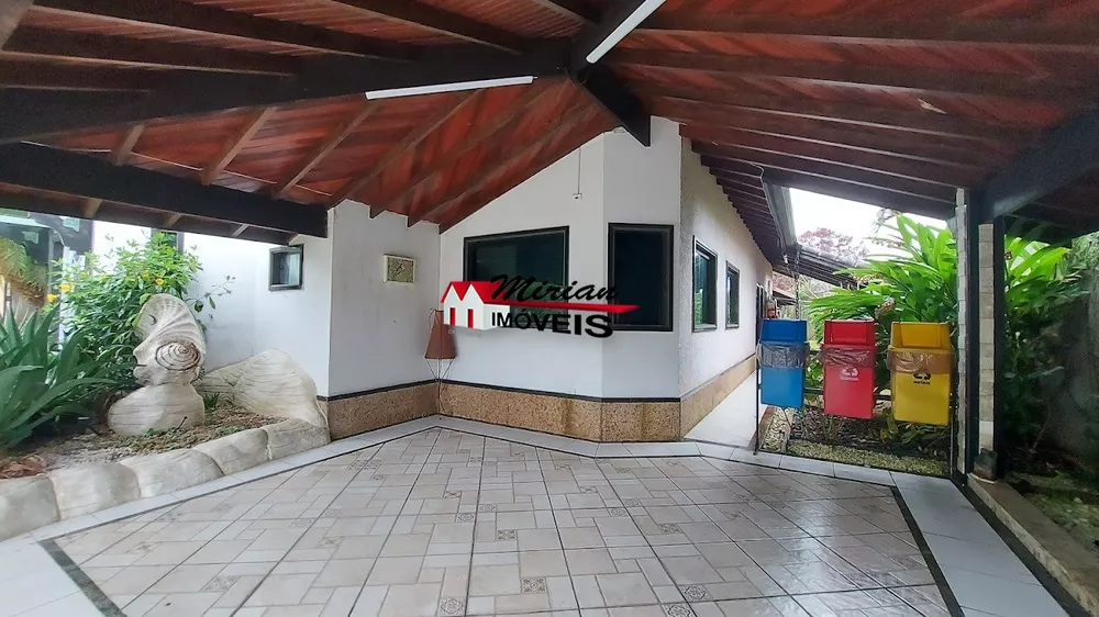 Casa de Condomínio à venda com 4 quartos, 1150m² - Foto 4