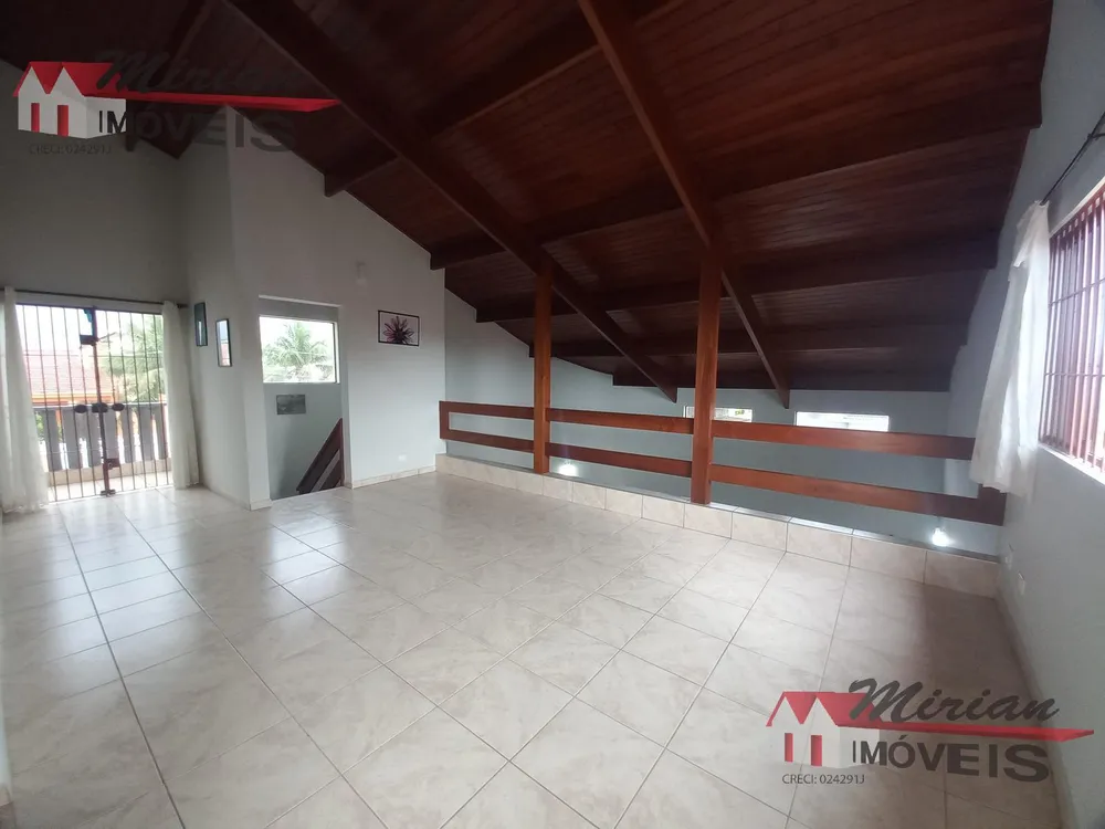 Casa, 3 quartos, 324 m² - Foto 1