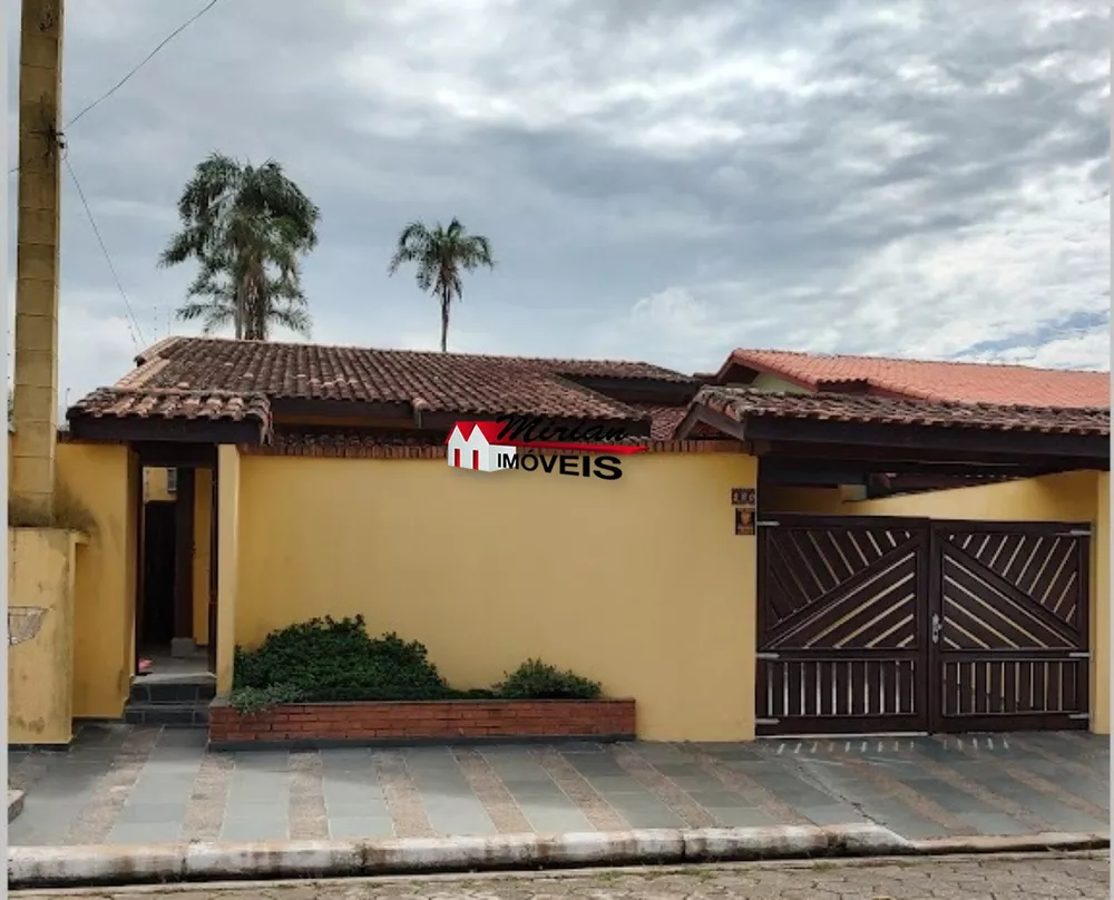 Casa à venda com 3 quartos, 153m² - Foto 1