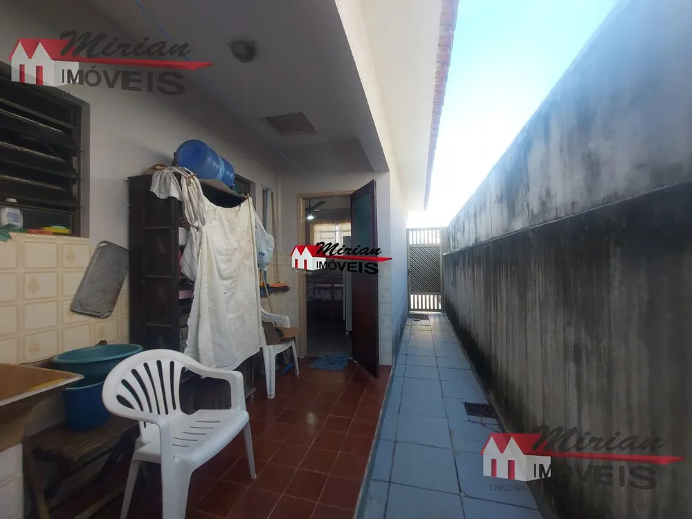 Casa, 3 quartos, 265 m² - Foto 4