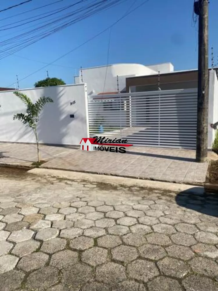 Casa à venda com 3 quartos, 360m² - Foto 2