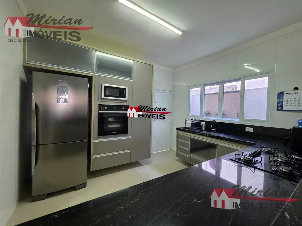 Casa, 3 quartos, 250 m² - Foto 10