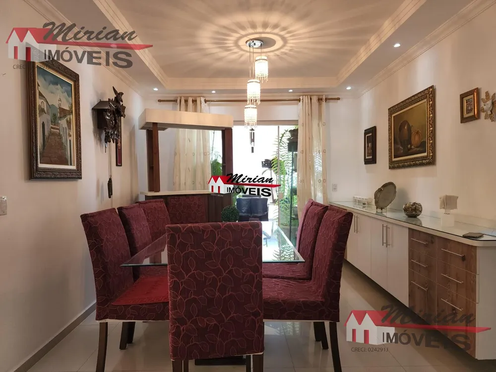 Apartamento, 3 quartos, 145 m² - Foto 1