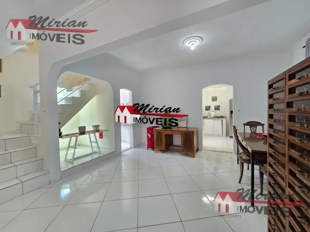 Casa, 4 quartos, 250 m² - Foto 9