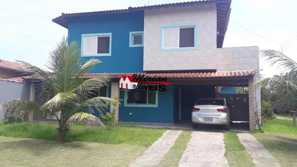 Casa de Condomínio à venda com 4 quartos, 219m² - Foto 2