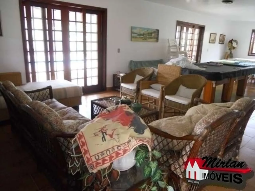 Casa de Condomínio à venda com 4 quartos, 300m² - Foto 4