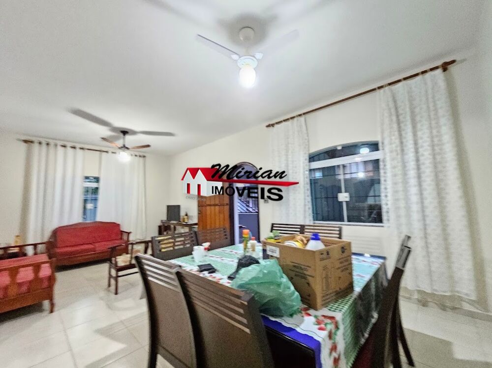 Casa à venda com 3 quartos, 283m² - Foto 2