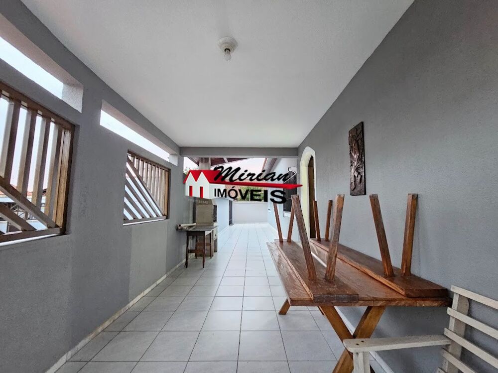 Casa à venda com 3 quartos, 283m² - Foto 4