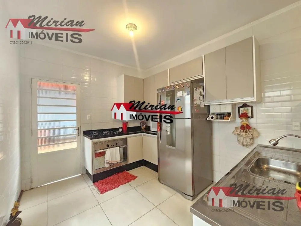 Casa, 3 quartos, 275 m² - Foto 2