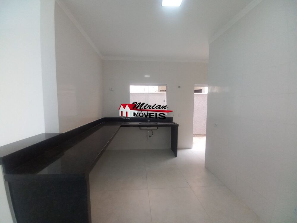 Casa à venda com 2 quartos, 80m² - Foto 3