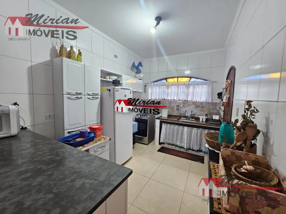 Casa, 3 quartos, 250 m² - Foto 1