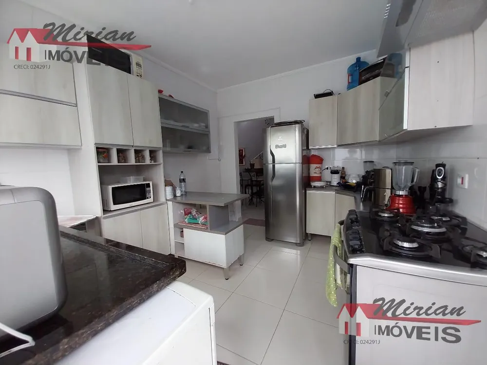 Casa, 5 quartos, 250 m² - Foto 8