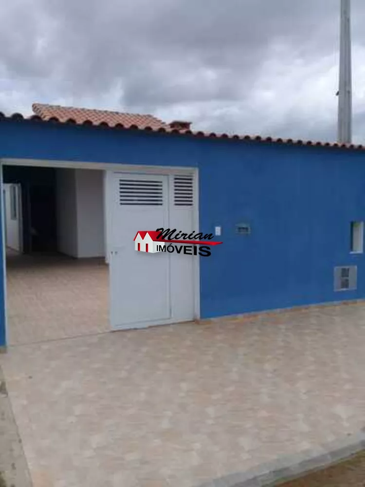 Casa à venda com 2 quartos, 85m² - Foto 1