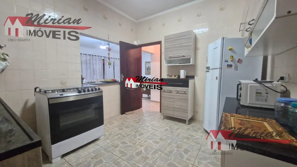 Casa, 3 quartos, 250 m² - Foto 12