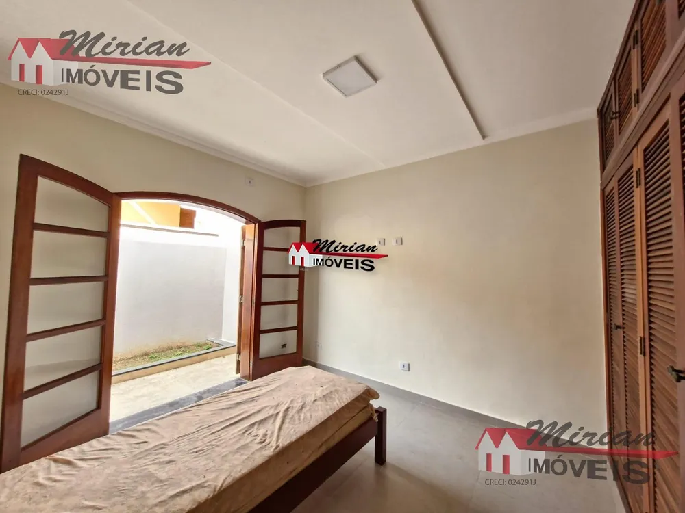 Casa, 4 quartos, 264 m² - Foto 2