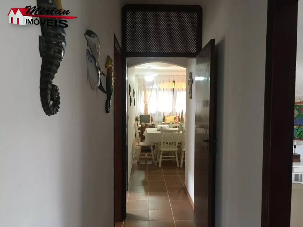 Casa à venda com 3 quartos, 372m² - Foto 3