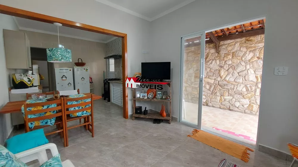 Casa à venda com 2 quartos, 84m² - Foto 1