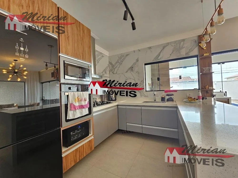 Casa, 3 quartos, 280 m² - Foto 3
