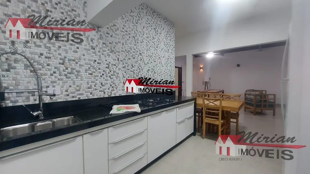 Casa, 3 quartos, 348 m² - Foto 1
