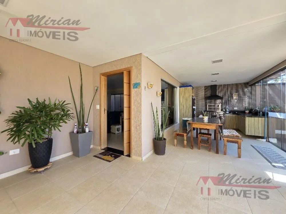 Casa, 3 quartos, 250 m² - Foto 2