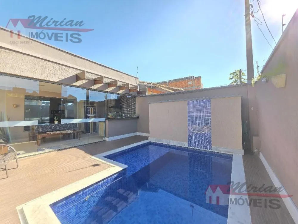 Casa, 3 quartos, 250 m² - Foto 1