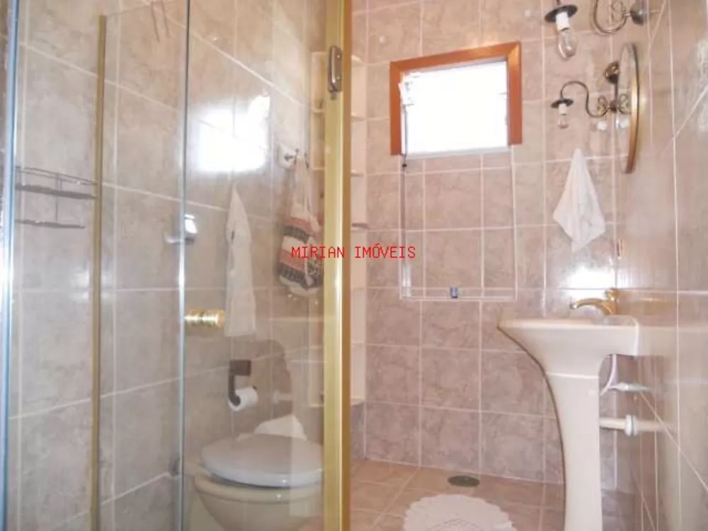 Casa à venda com 3 quartos, 145m² - Foto 2